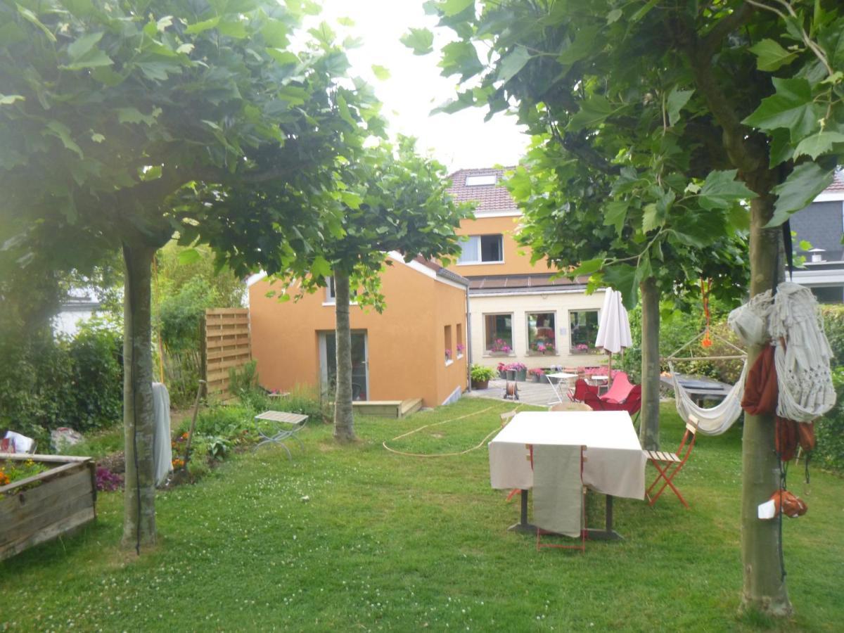Beatrice'S Gardens Bed & Breakfast Nivelles Exterior photo